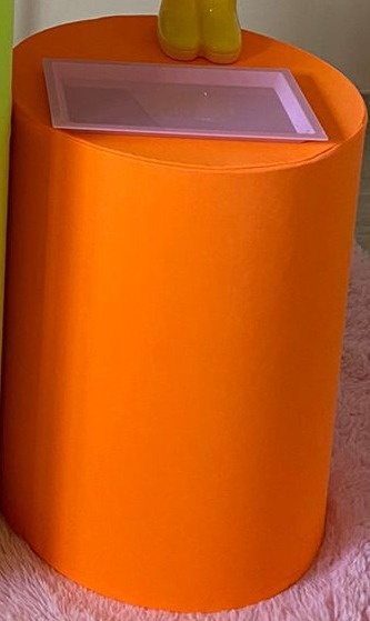 Capa de Cilindro M Laranja Neon  - Amanda Rocha de Azevedo