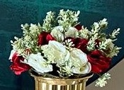 Arranjo de Flores Vermelhas C/ Creme - Amanda Rocha de Azevedo