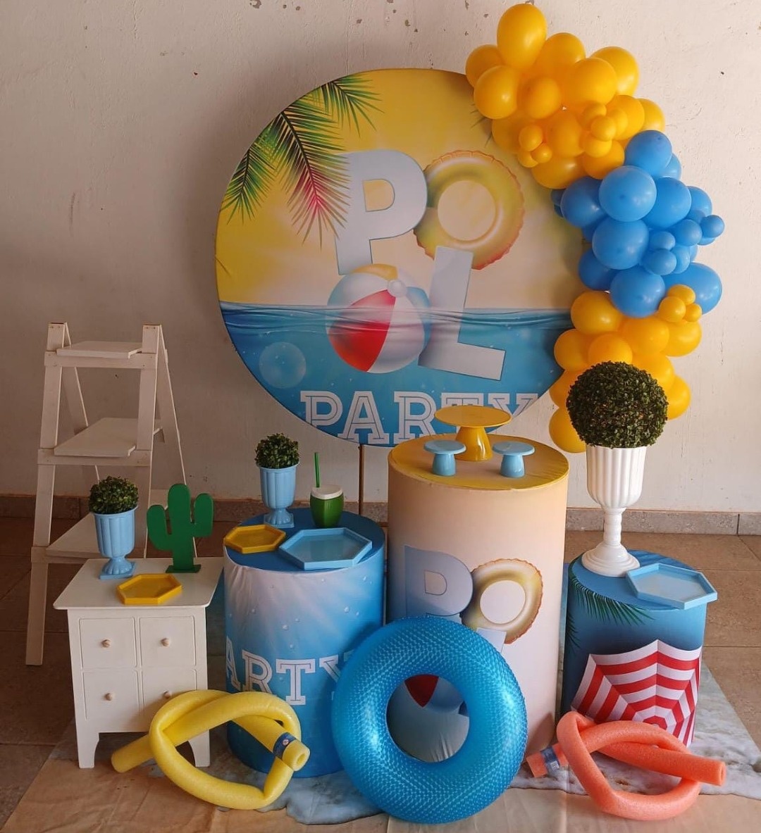 Decoração Pool Party - Vitoria locações 
