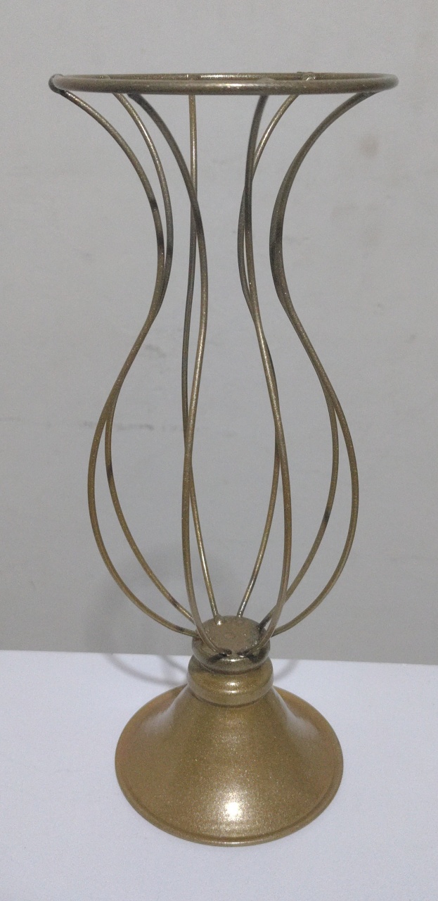 Vaso Ferro Vazado Dourado M - Sua festa PM