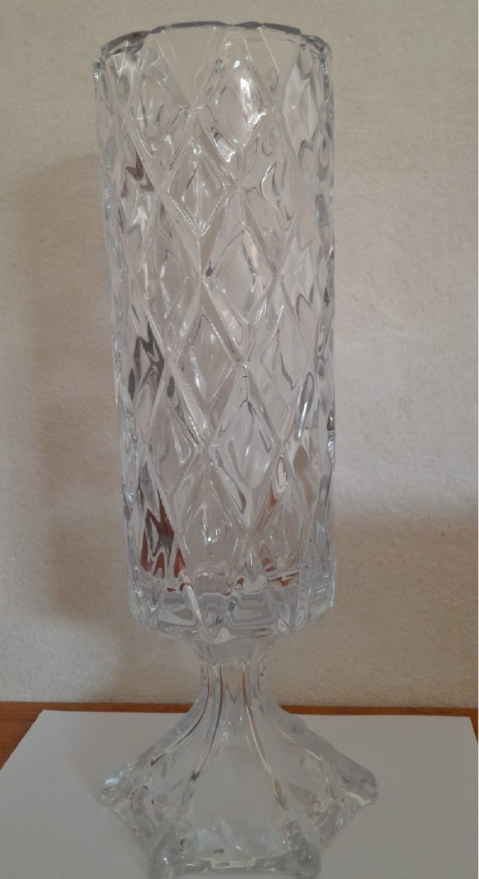 Vaso de Cristal Transparente - Rita de Cássia Pereira Santos Carvalho 