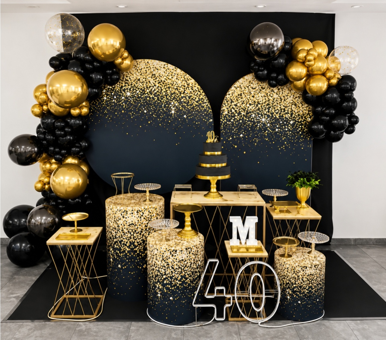 Decoração Preto Com Dourado (Sem Bexigas) - JPeventospeguemontee