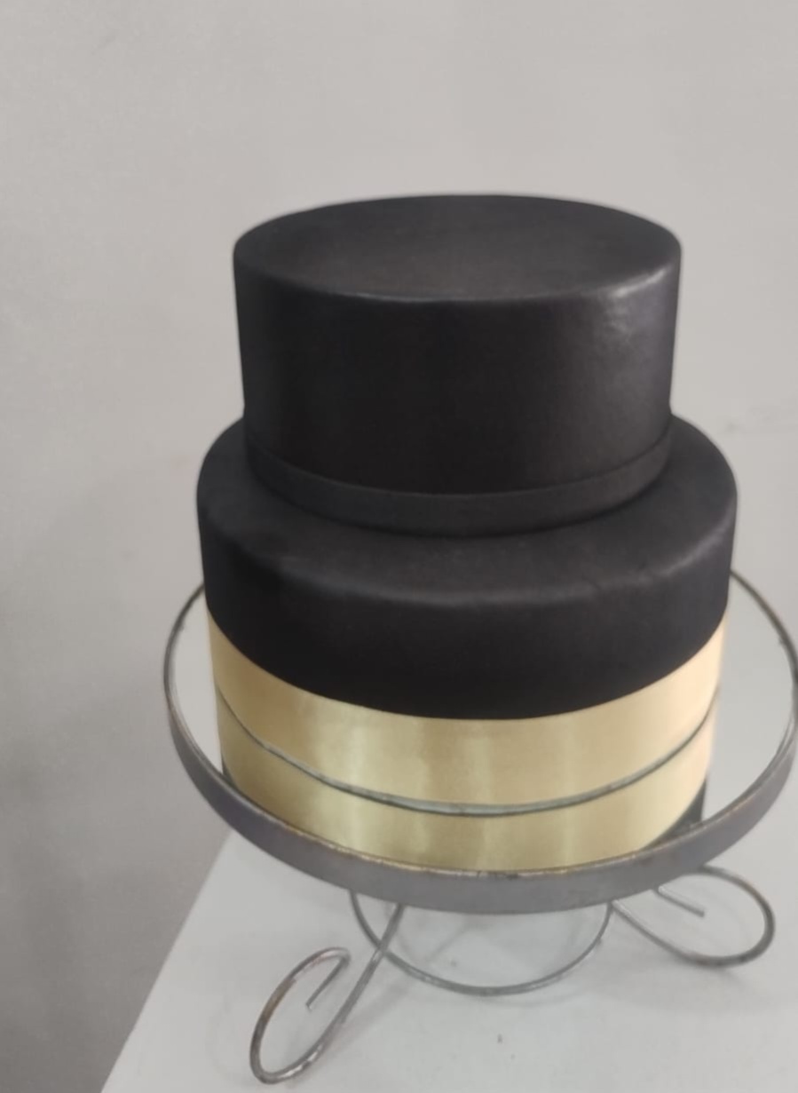 Preto Com Dourado - Nbs festas 