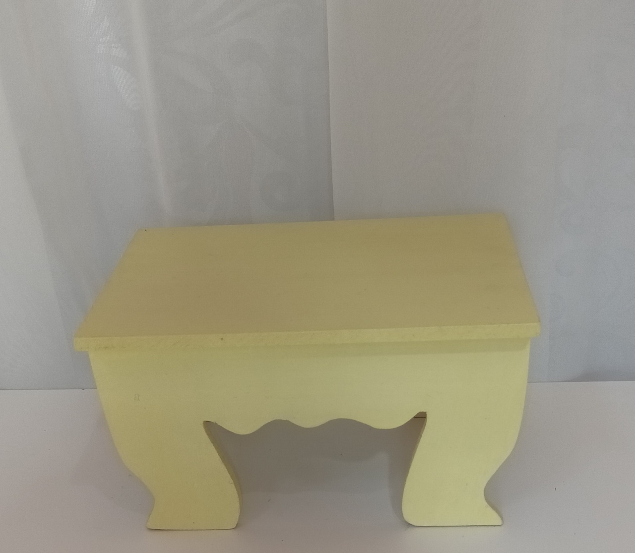 Banquinho Mini Mdf - Retangular Amarelo Candy - CRIS FEST DECOR - PEGUE E MONTE