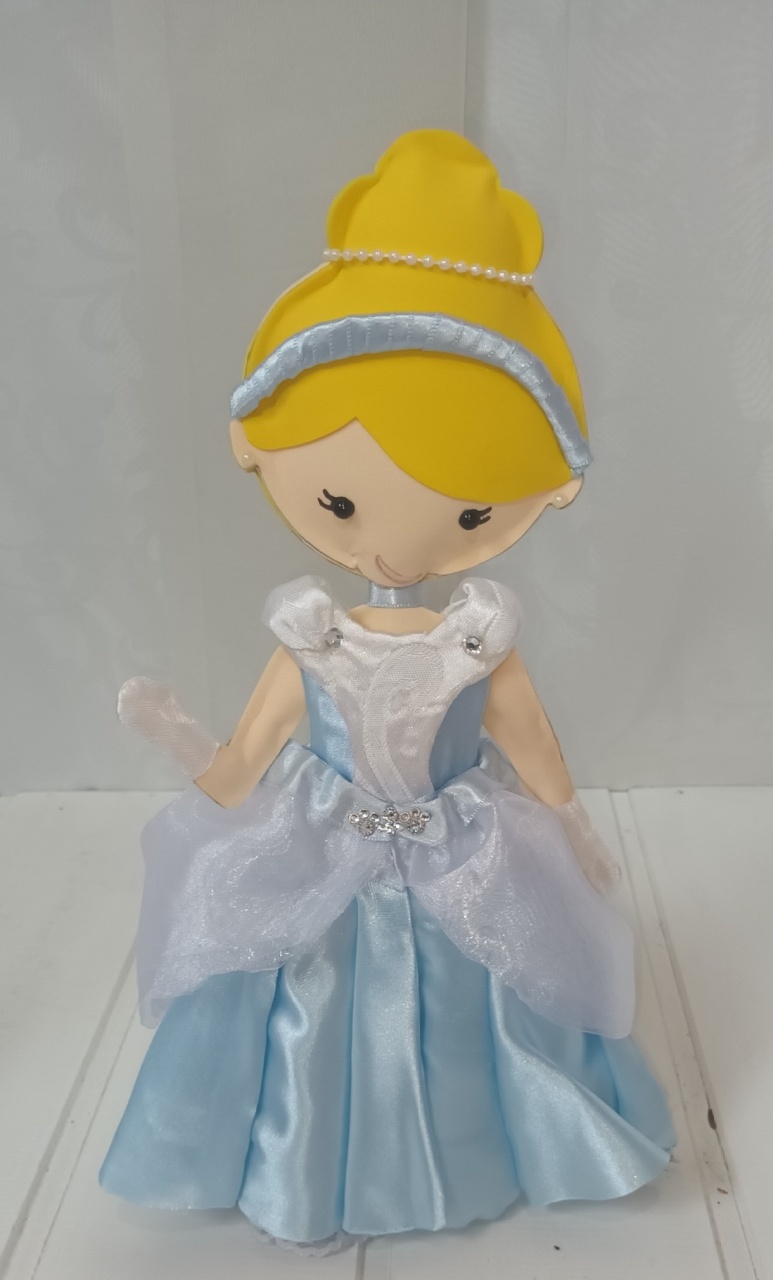 Personagem Eva - Cinderela - CRIS FEST DECOR - PEGUE E MONTE