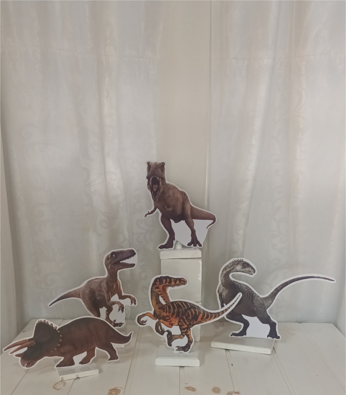 Display de Mesa - Dinossauro - CRIS FEST DECOR - PEGUE E MONTE