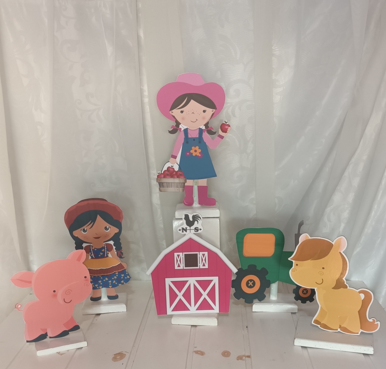 Display de Mesa - Tema: Fazendinha - CRIS FEST DECOR - PEGUE E MONTE