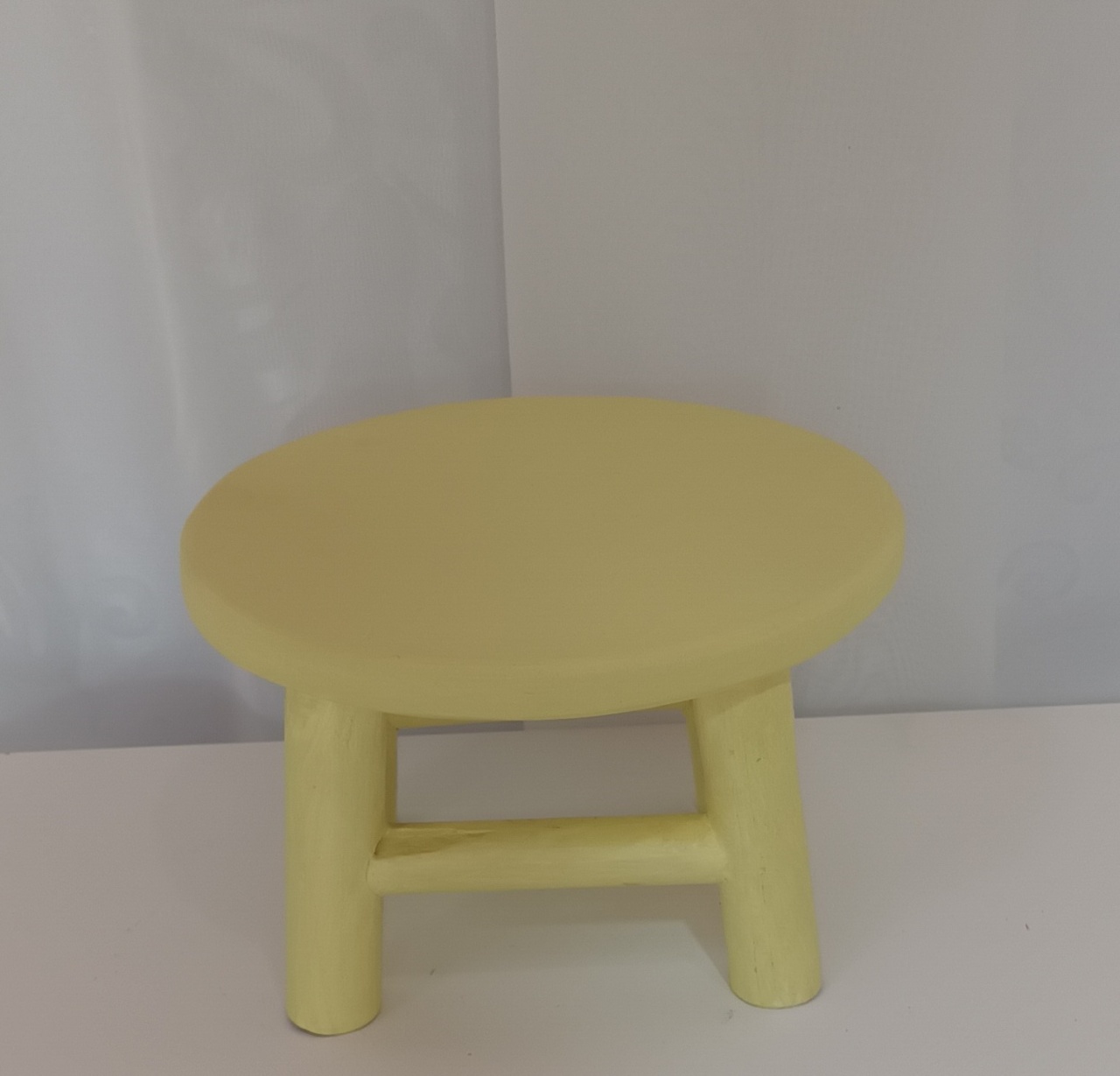 Banquinho Mini Mdf - Redondo Amarelo Candy - CRIS FEST DECOR - PEGUE E MONTE