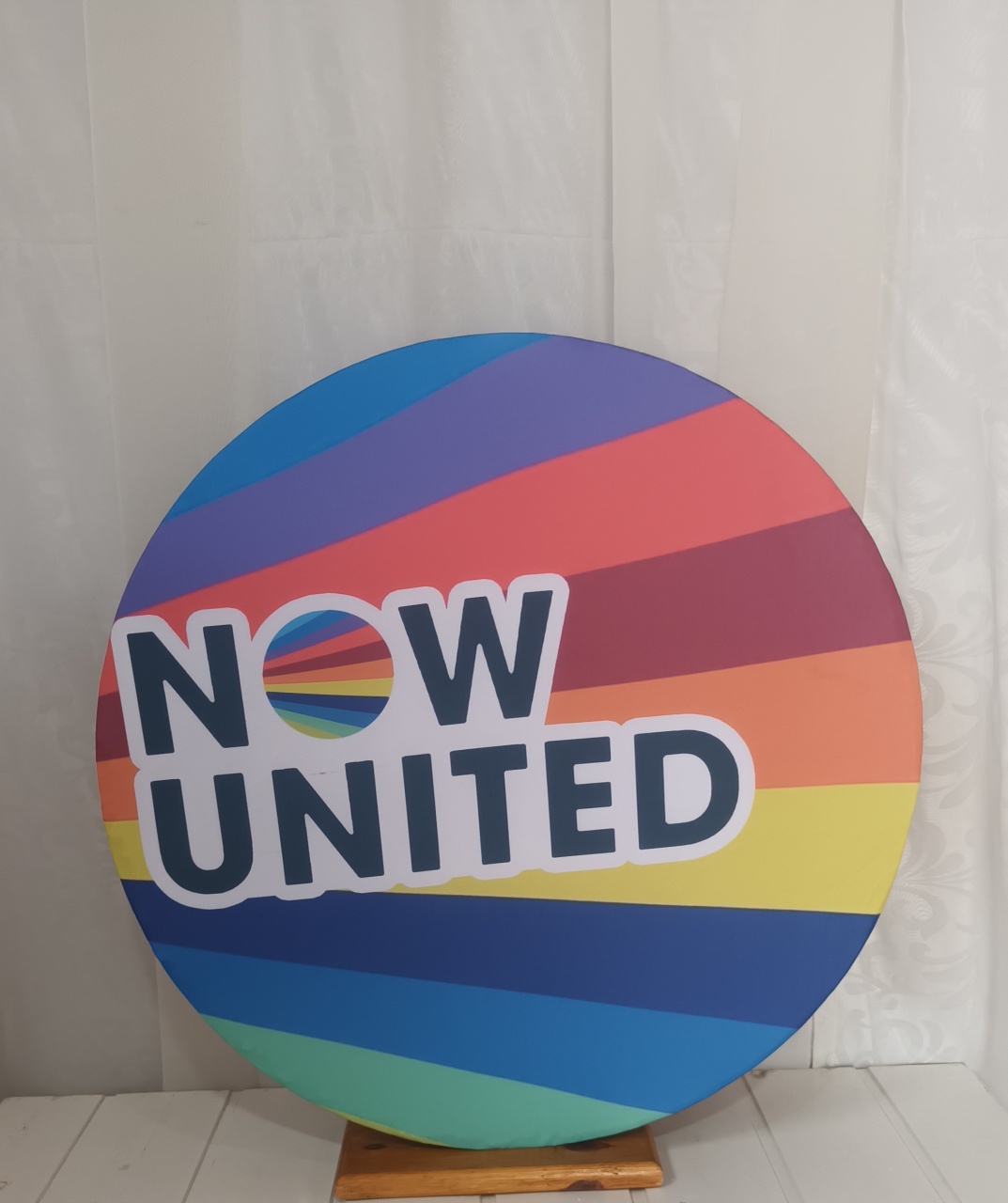 Capa Painel Sublimado 60Cm - Now United - CRIS FEST DECOR - PEGUE E MONTE