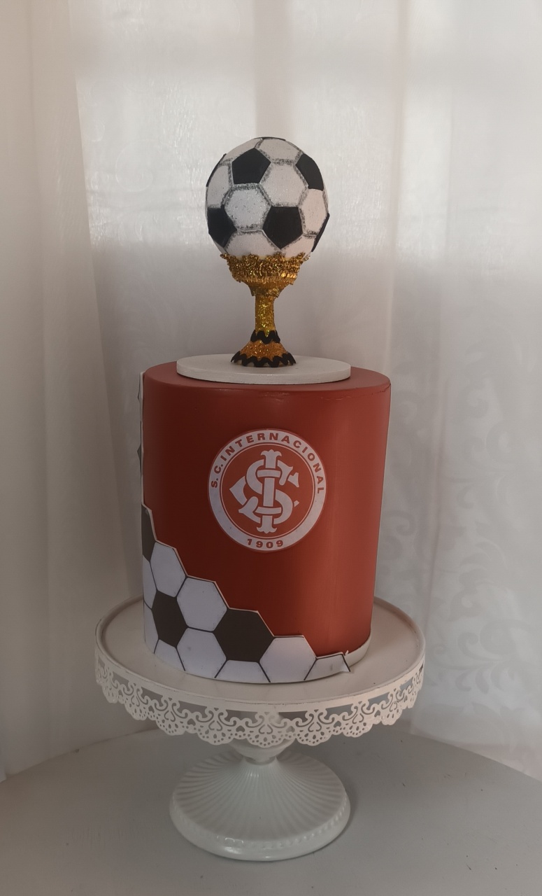 Bolo Fake I  - Futebol/ Internacional - CRIS FEST DECOR - PEGUE E MONTE