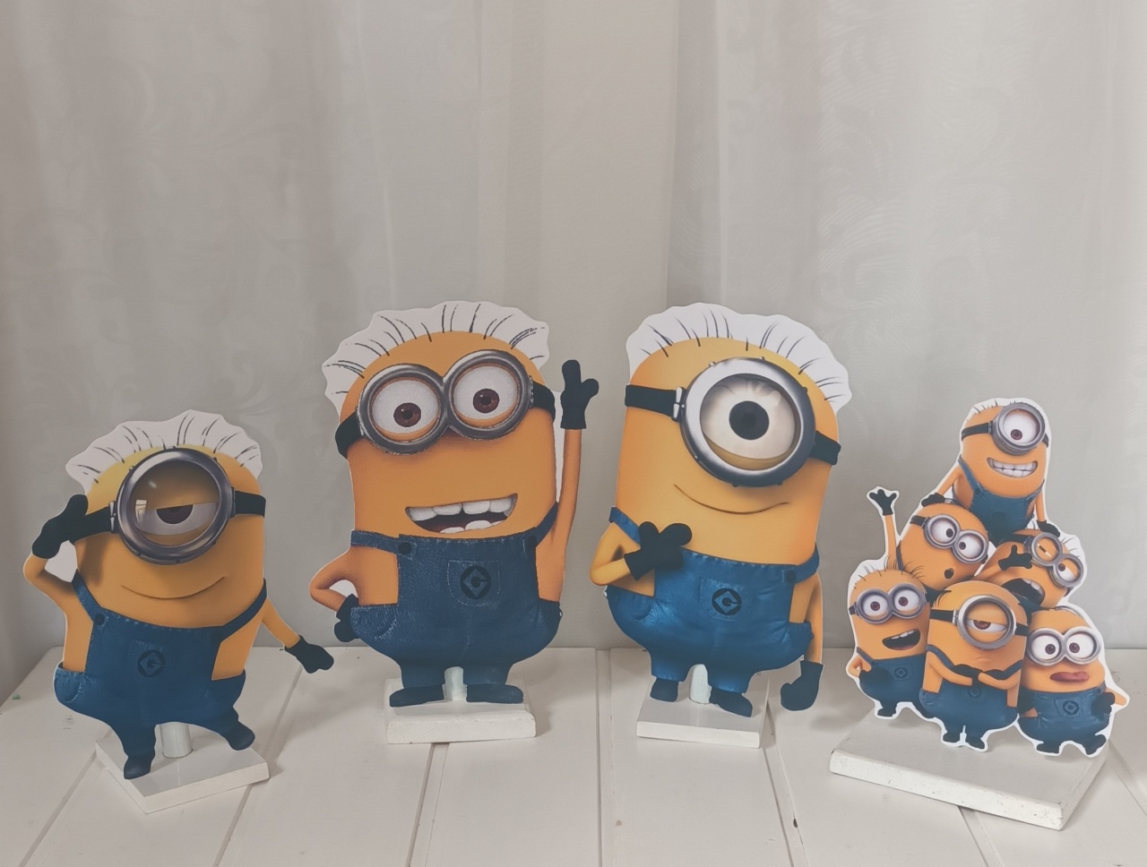 Display de Mesa - Tema: Minions - CRIS FEST DECOR - PEGUE E MONTE