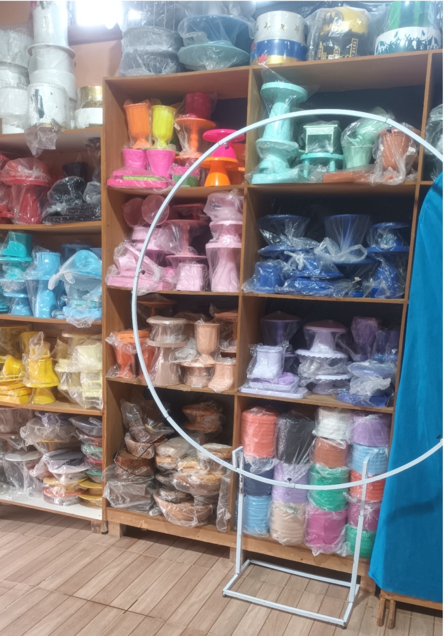 Lote 4: Bandejas, Boleiras E Vasos - CRIS FEST DECOR - PEGUE E MONTE