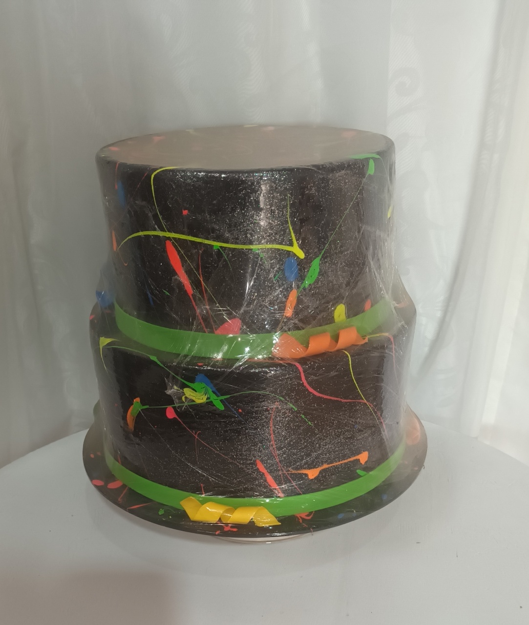 Bolo Fake Ii  - Preto Neon - CRIS FEST DECOR - PEGUE E MONTE