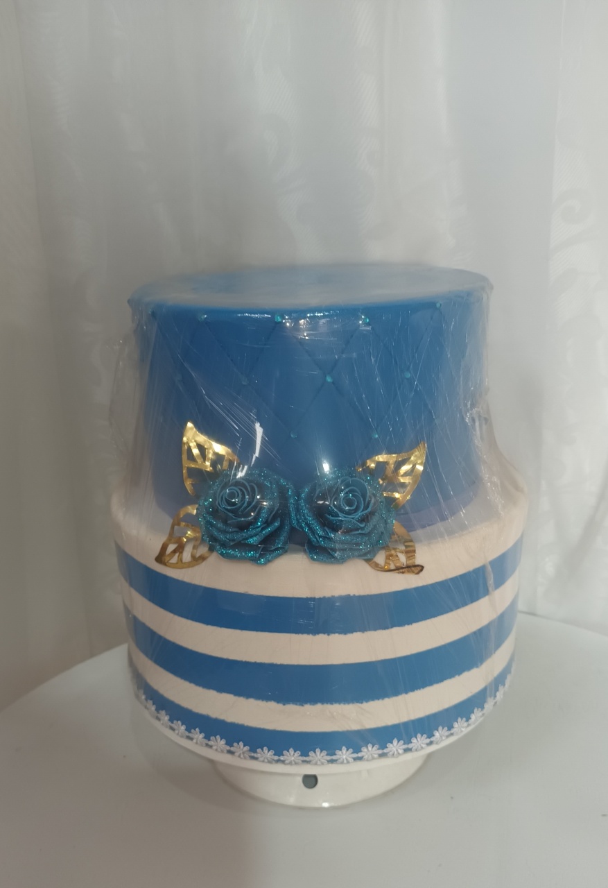 Bolo Fake Ii  - Azul E Branco - CRIS FEST DECOR - PEGUE E MONTE