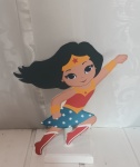 Display de Mesa - Tema: Mulher Maravilha 1 - imagem 4