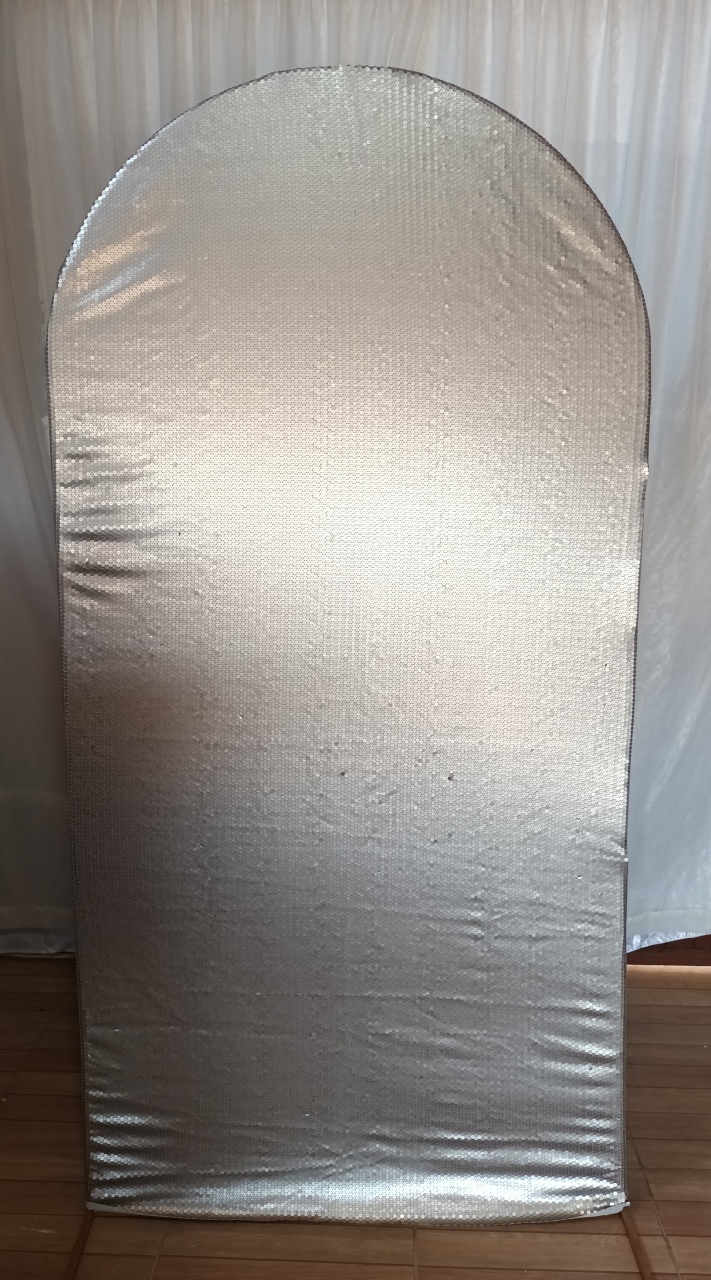 Capa Painel Romano 1M- Lantejoula Prata - CRIS FEST DECOR - PEGUE E MONTE