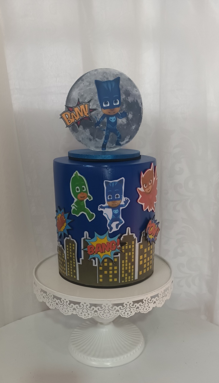 Bolo Fake I  -  Pj Masks  - CRIS FEST DECOR - PEGUE E MONTE