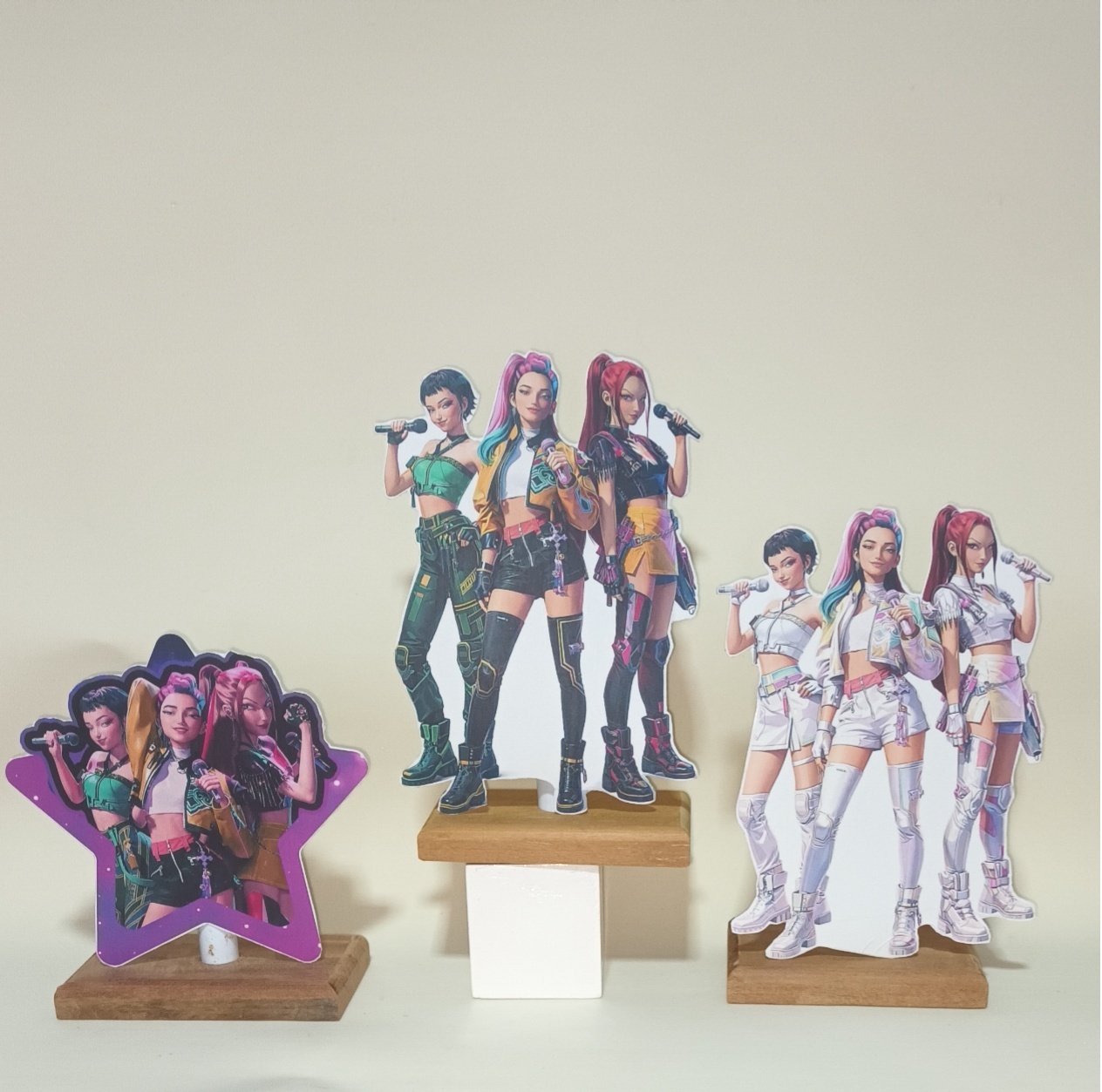 Display de Mesa - K-Pop - CRIS FEST DECOR - PEGUE E MONTE
