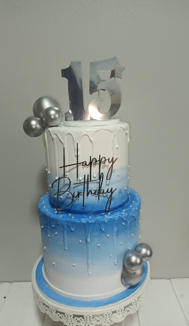 Bolo Fake Ii - Happy Birthday 15 - CRIS FEST DECOR - PEGUE E MONTE
