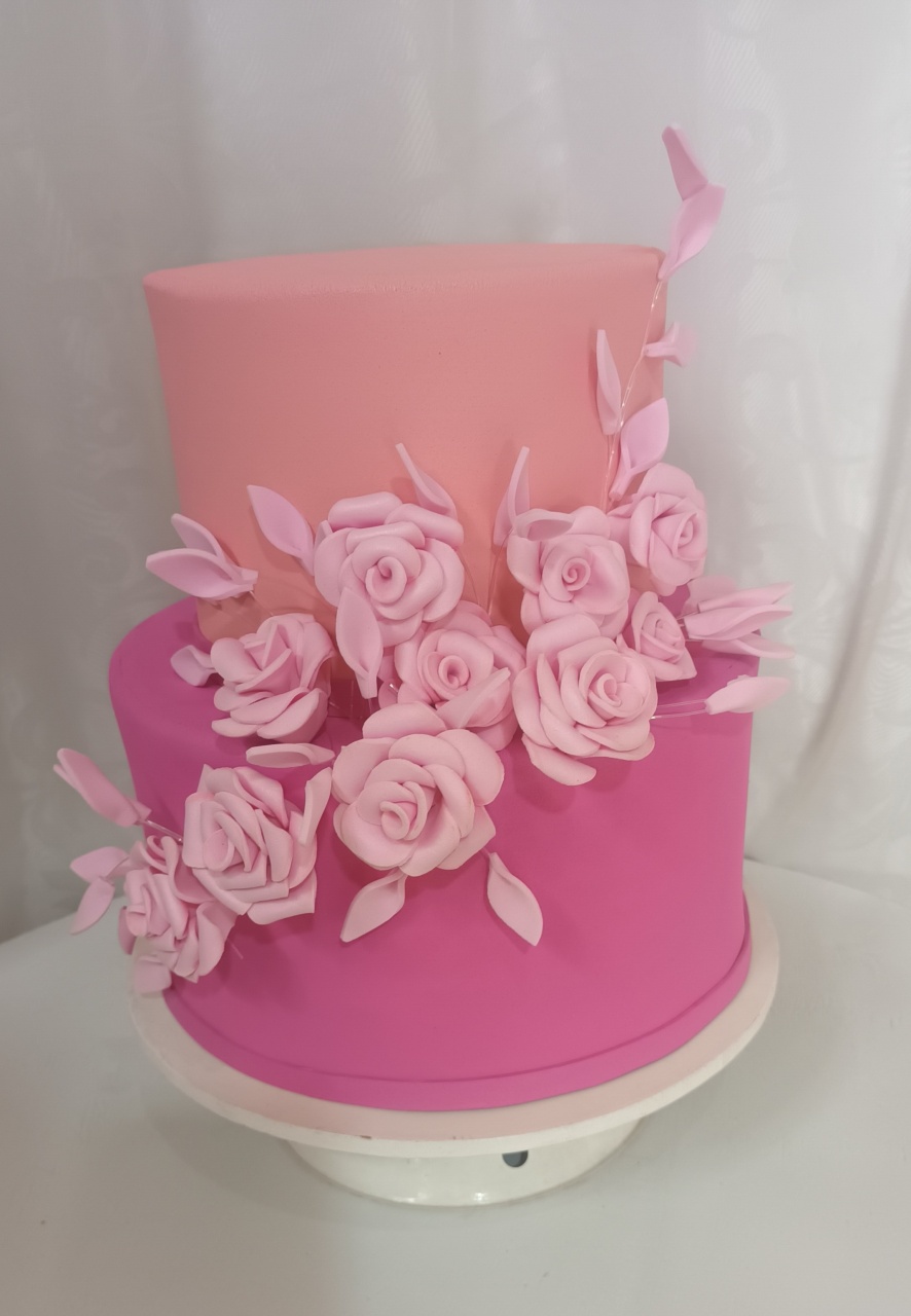 Bolo Fake Ii  - Flores Rosa - CRIS FEST DECOR - PEGUE E MONTE