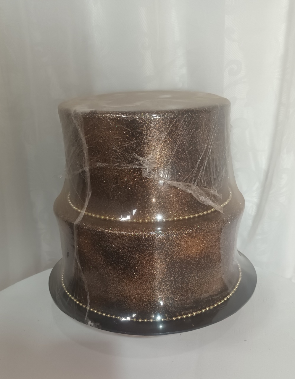 Bolo Fake Ii  - Preto E Dourado I - CRIS FEST DECOR - PEGUE E MONTE
