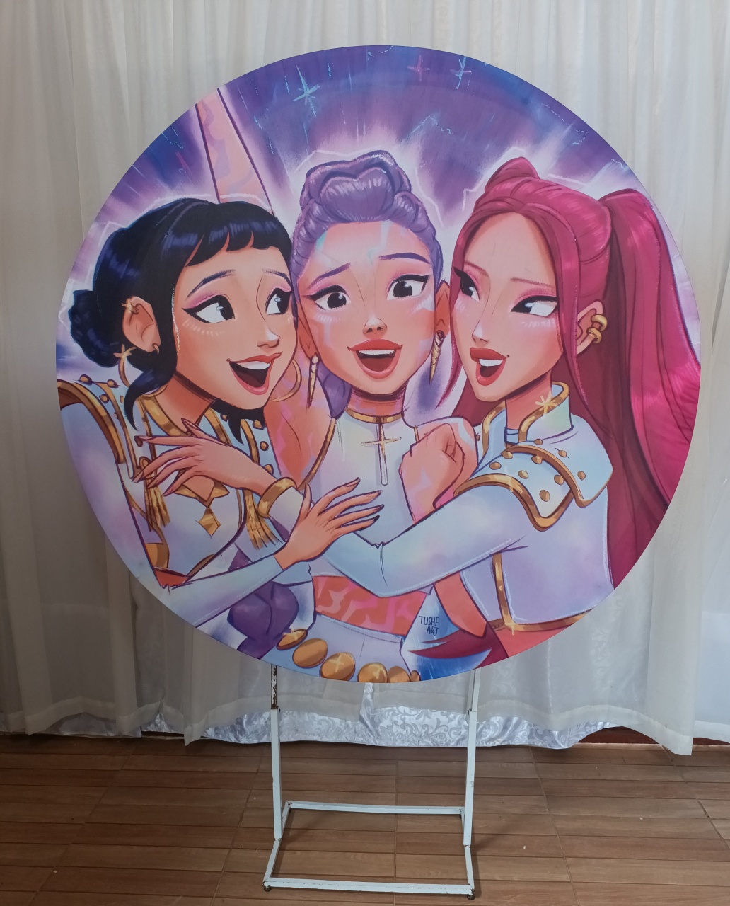 Capa Painel Sublimada 1,50 - K-Pop - CRIS FEST DECOR - PEGUE E MONTE