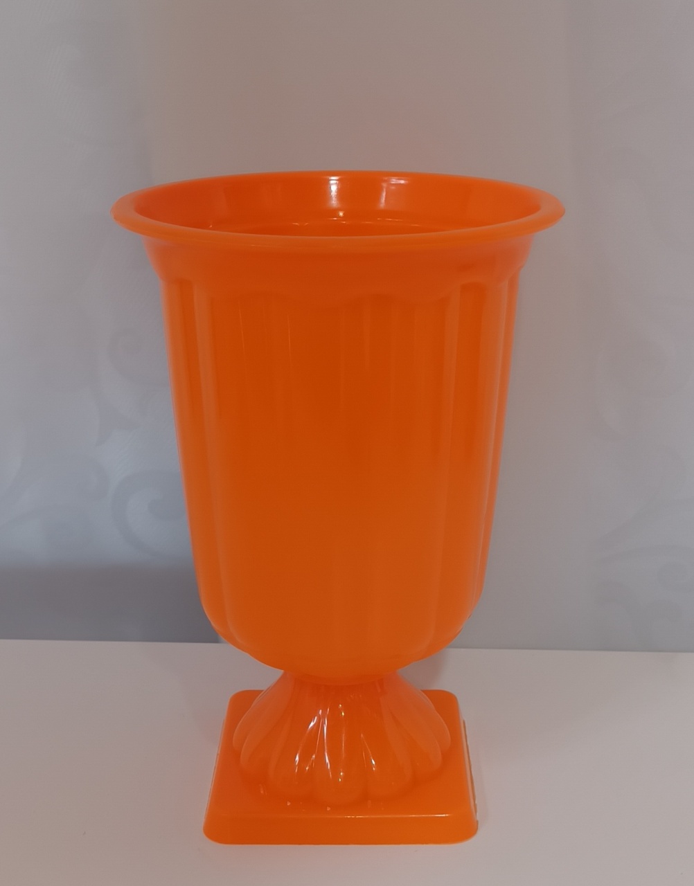 Vaso Grego Pvc Laranja Neon - CRIS FEST DECOR - PEGUE E MONTE