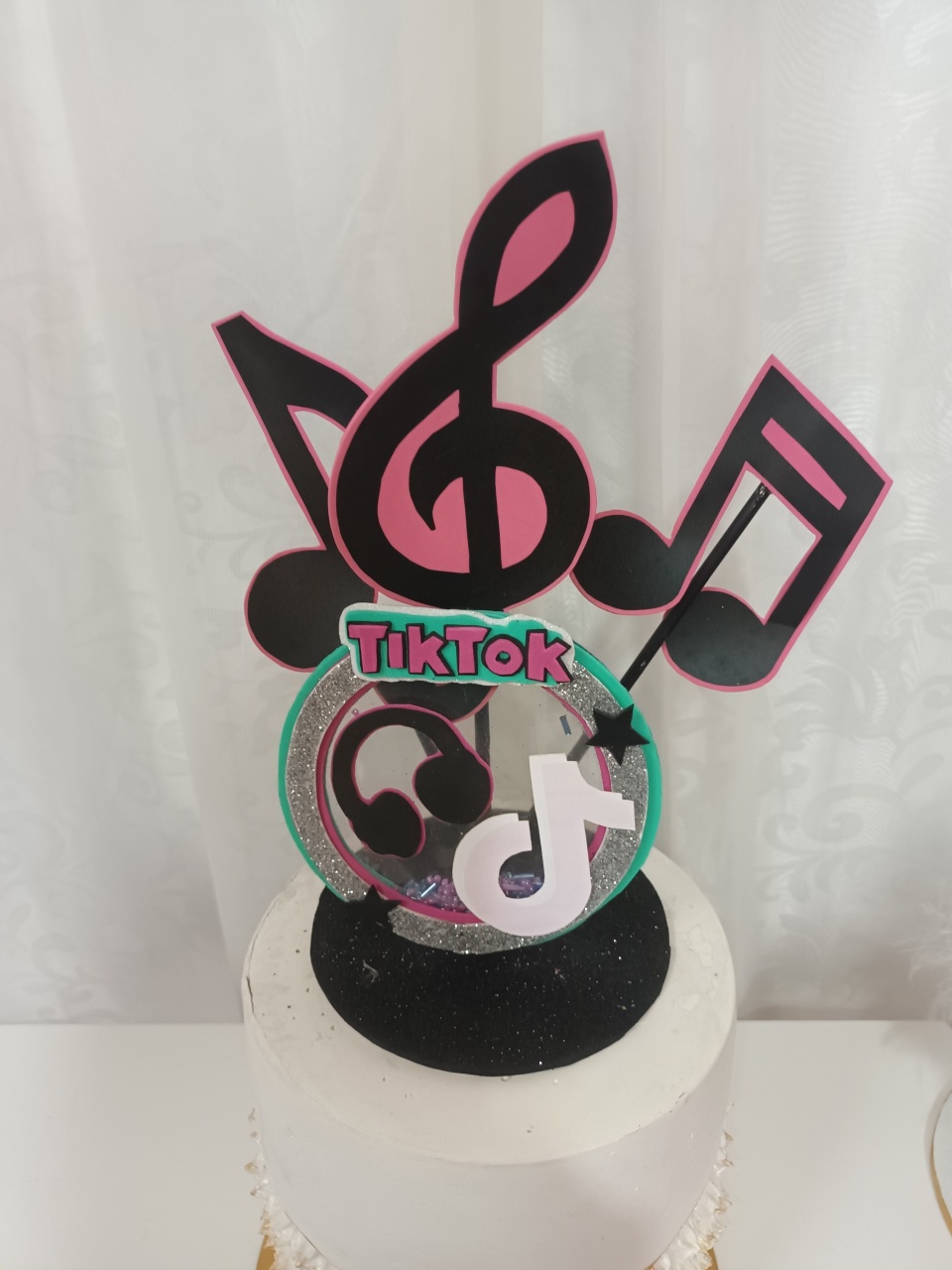 Enfeite Temático -  Tik Tok - CRIS FEST DECOR - PEGUE E MONTE