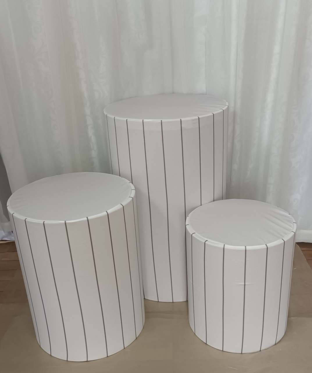 Capa de Cilindro Sublimada: Trio Ripado Branco - CRIS FEST DECOR - PEGUE E MONTE