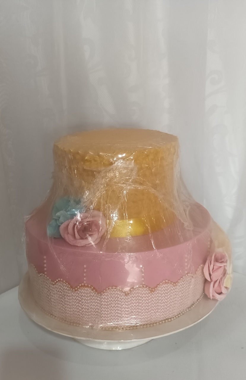 Bolo Fake Ii  - Rosa E Amarelo - CRIS FEST DECOR - PEGUE E MONTE