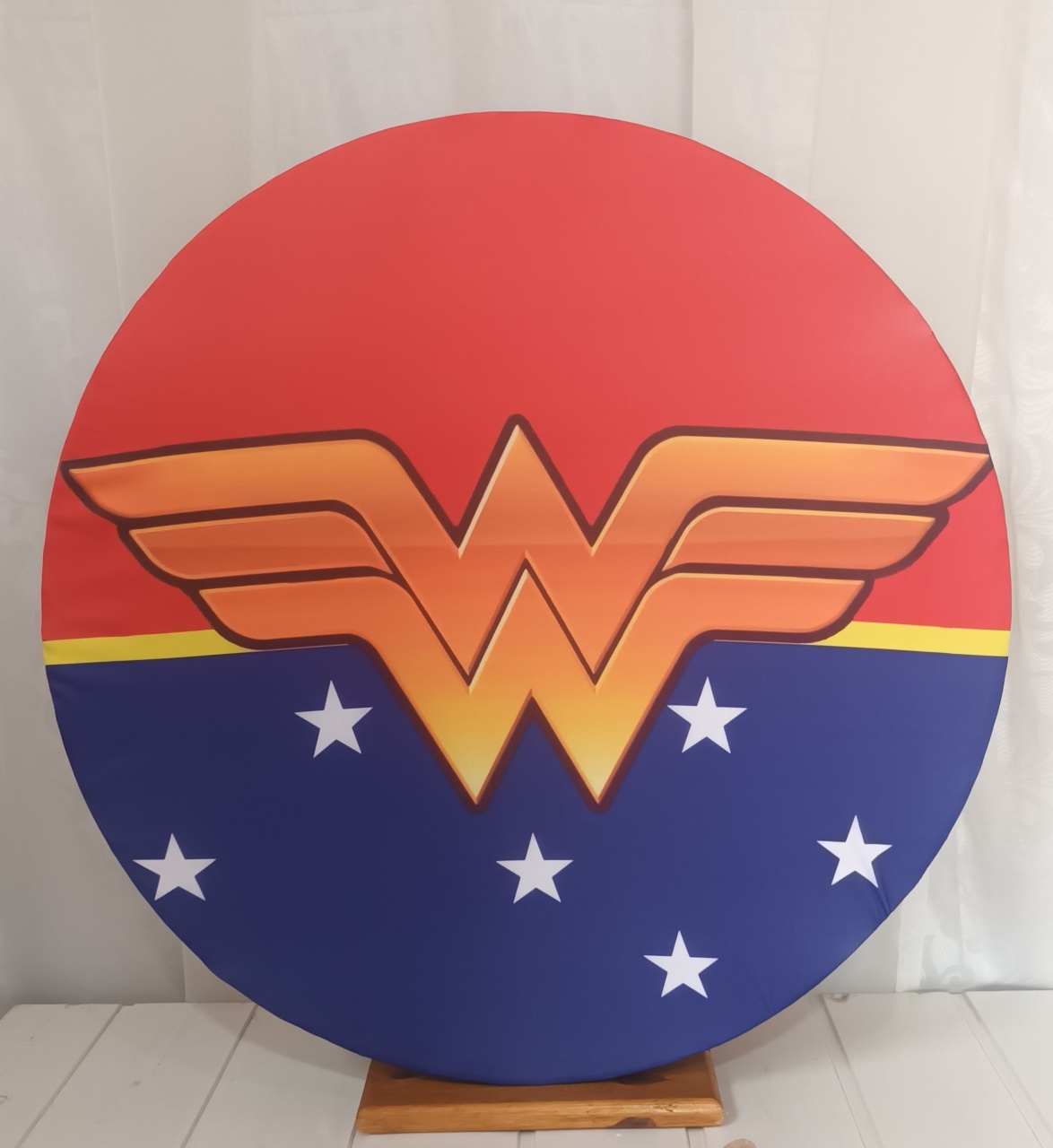 Capa Painel Sublimado 60Cm - Mulher Maravilha - CRIS FEST DECOR - PEGUE E MONTE