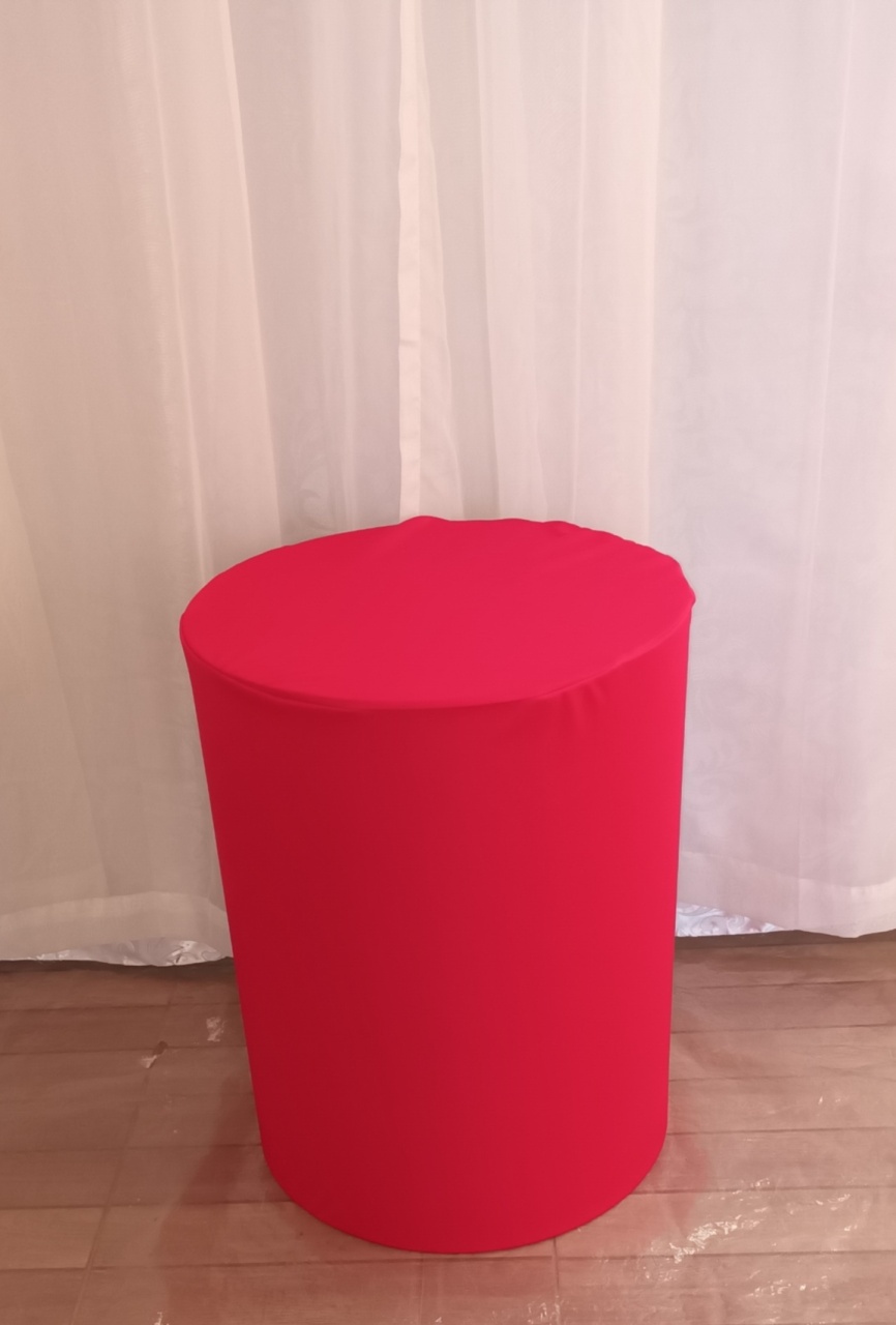 Capa de Cilindro Lisa: Vermelho C\M         - CRIS FEST DECOR - PEGUE E MONTE