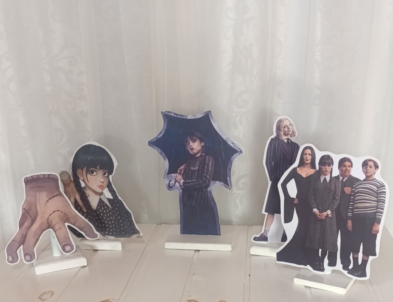 Display de Mesa - Tema: Wandinha - CRIS FEST DECOR - PEGUE E MONTE