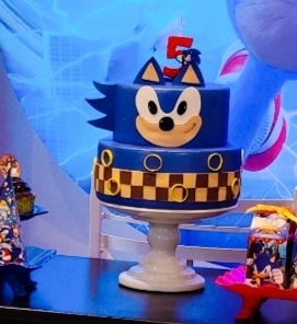 Bolo Fake Sonic - Decorart Pegue e monte e Decoração completa