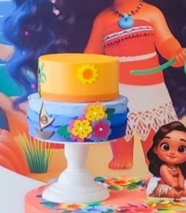 Bolo Fake Moana - Decorart Pegue e monte e Decoração completa