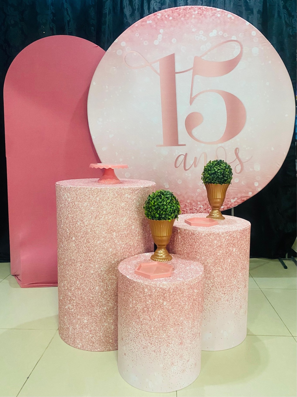 Kit Médio 15 Anos Rosa  - Arrazo Decorações