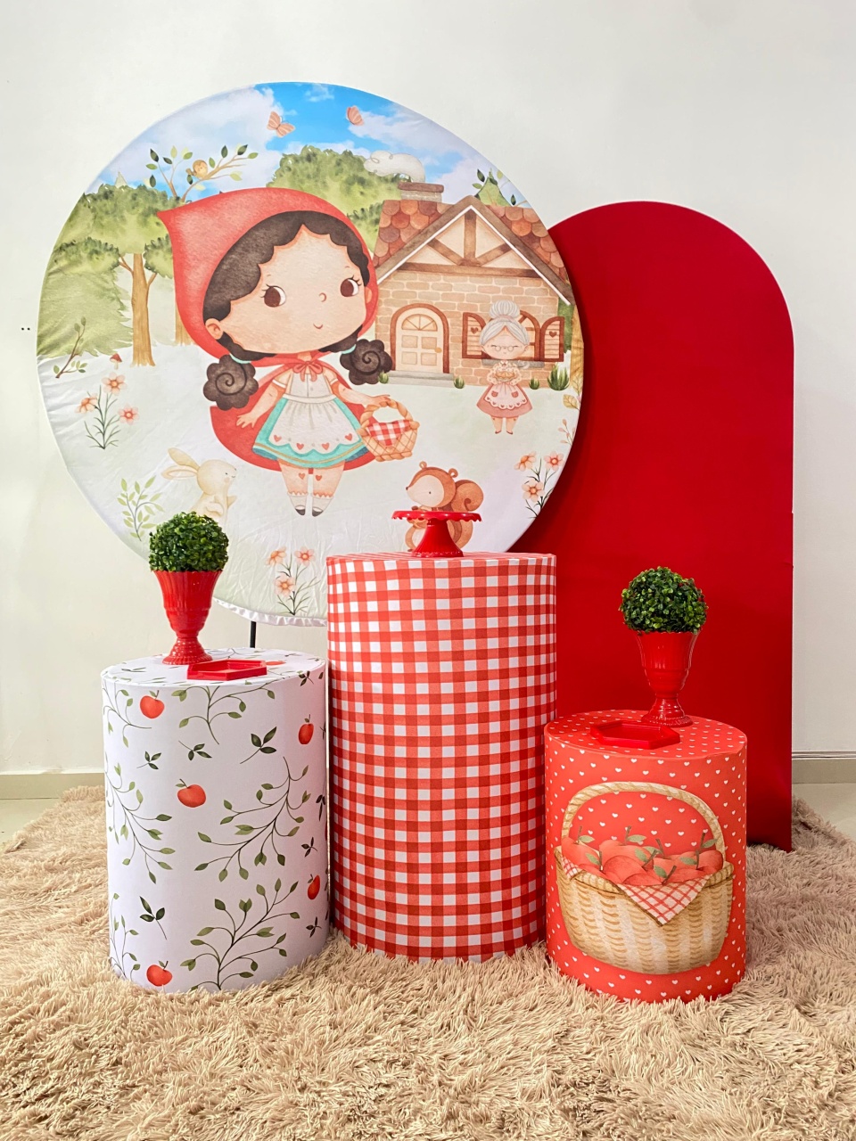 Kit Medio Chapeuzinho Vermelho  - Arrazo Decorações