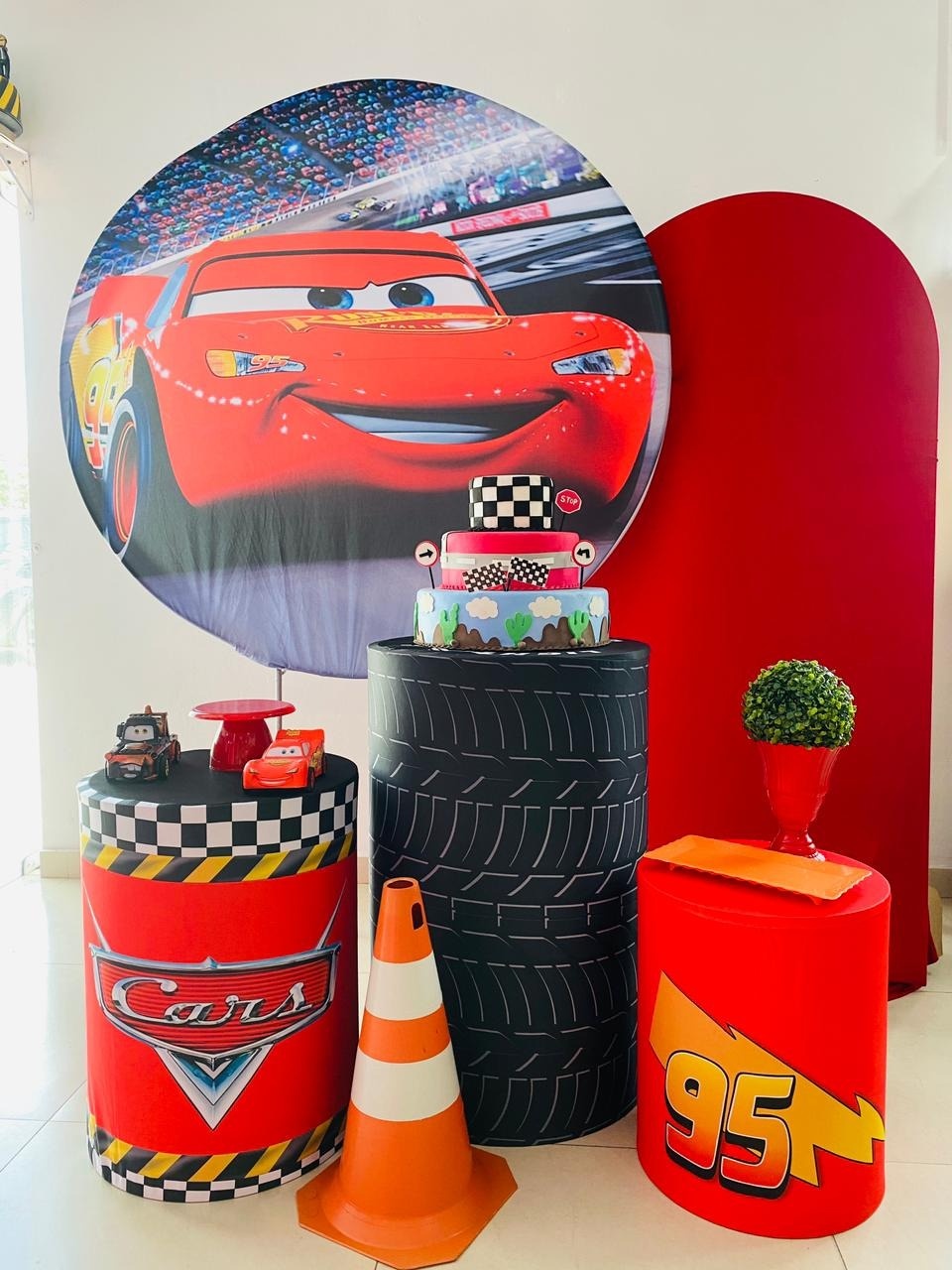 Kit Médio Mcqueen  - Arrazo Decorações