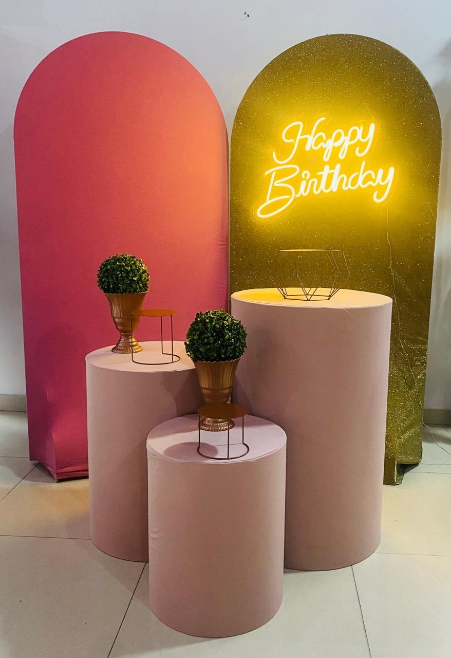 Decoração Adulto Rosa E Dourado  - Arrazo Decorações