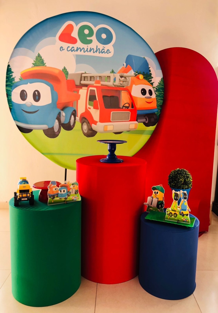 Kit Médio Léo Caminhões  - Arrazo Decorações