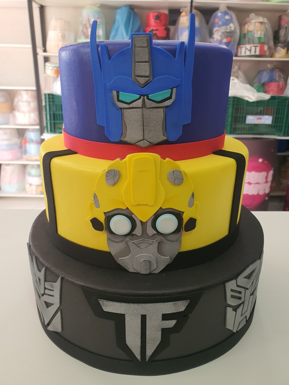 Bolo Fake Transformers - MultiBomFestas