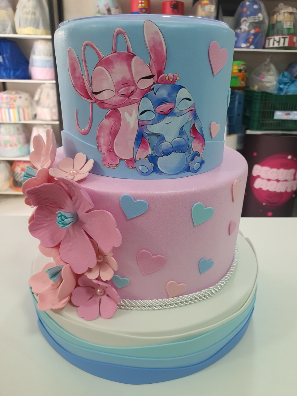 Bolo Fake Stitch E Angel 1 - MultiBomFestas