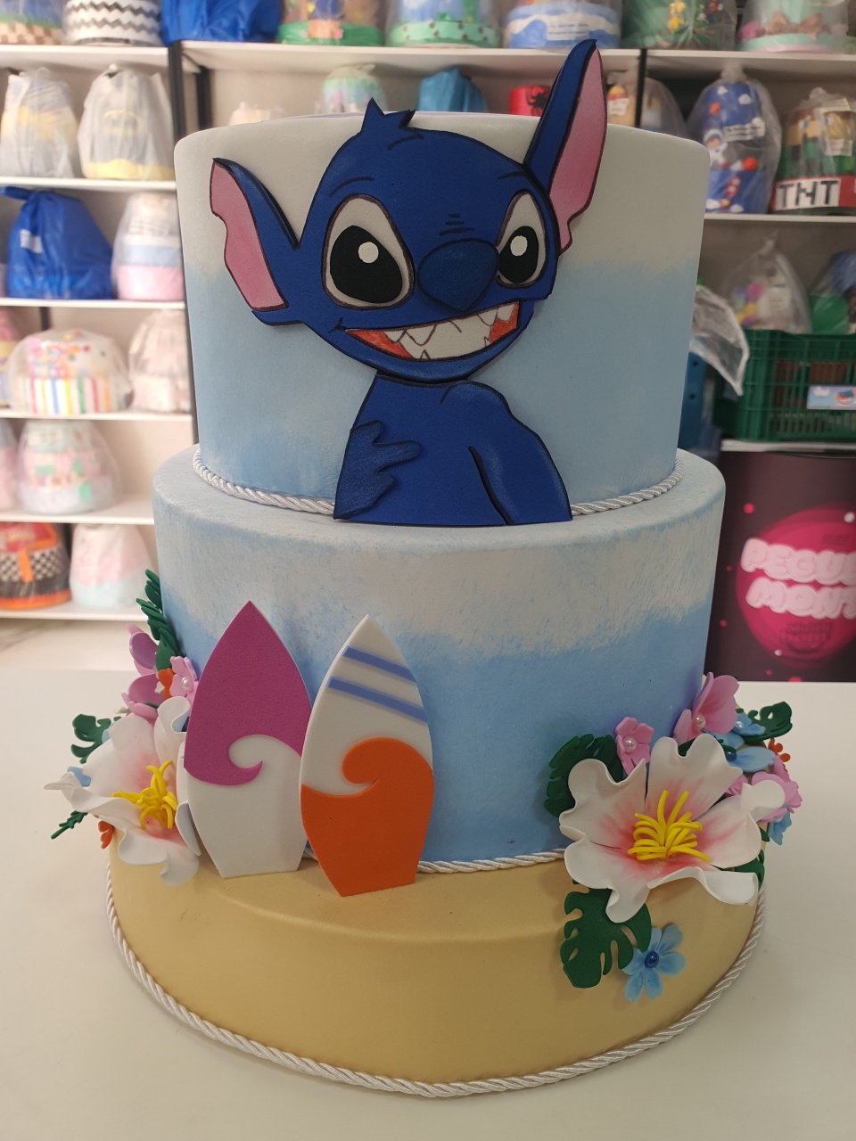 Bolo Fake Stitch - MultiBomFestas