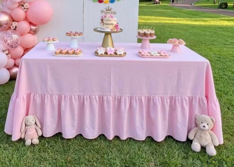 Toalha de Mesa Babado Rosa - Jujuba Festa e Cia 
