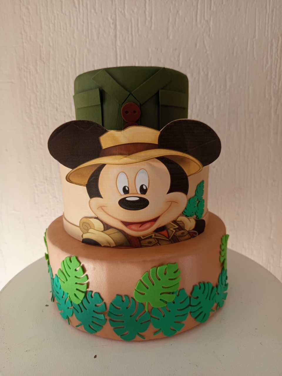 Bolo Fake Mickey Safari  - Jujuba Festa e Cia 