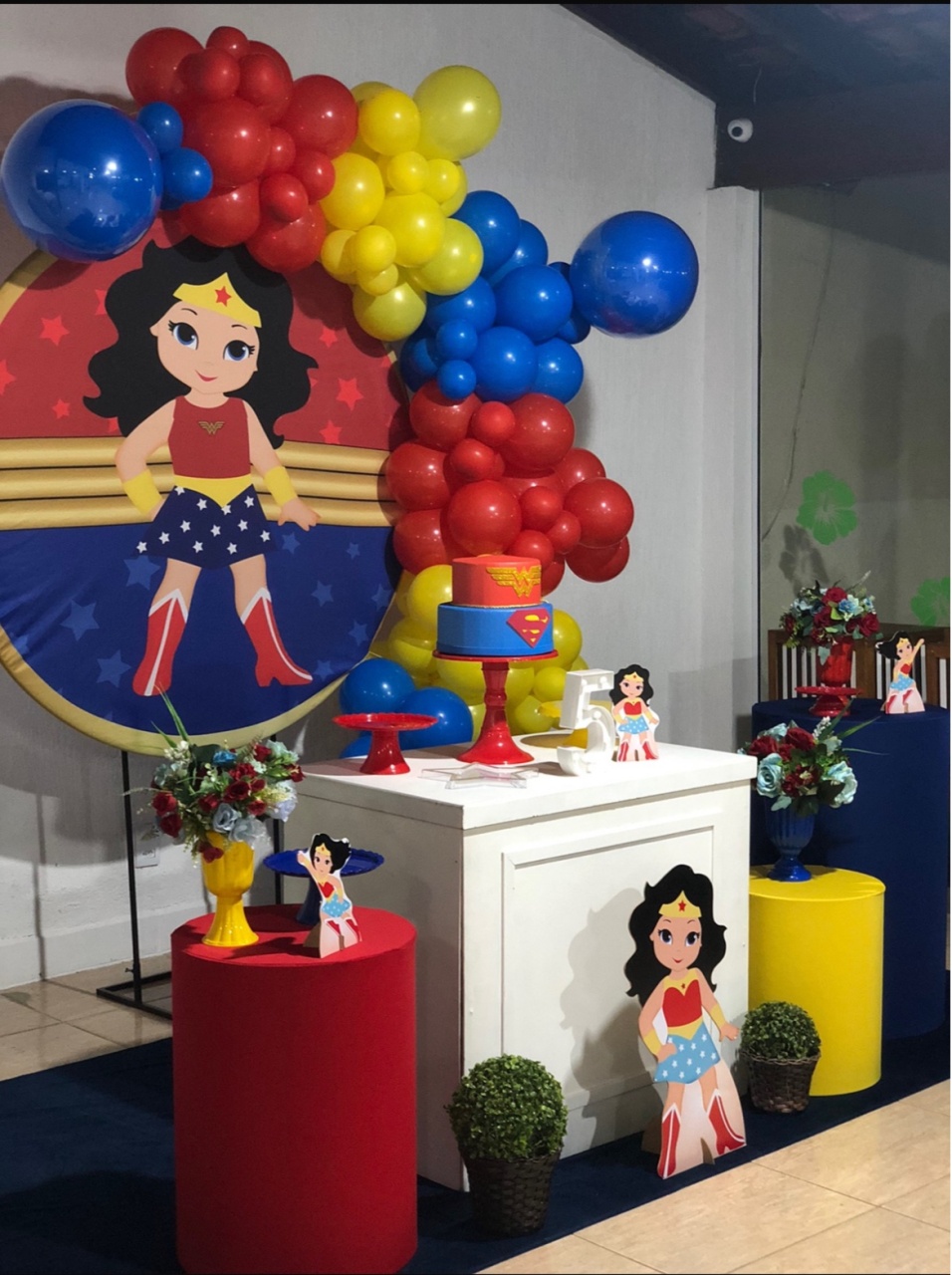Kit Pm Grande Mulher Maravilha - Jujuba Festa e Cia 
