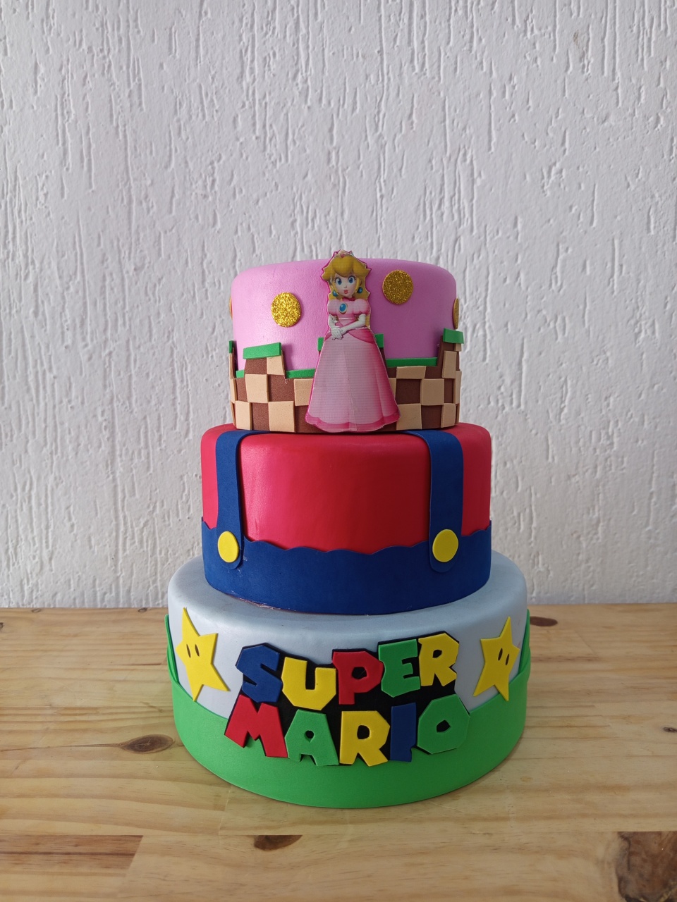 Bolo Fake Mario E Princesa - Jujuba Festa e Cia 