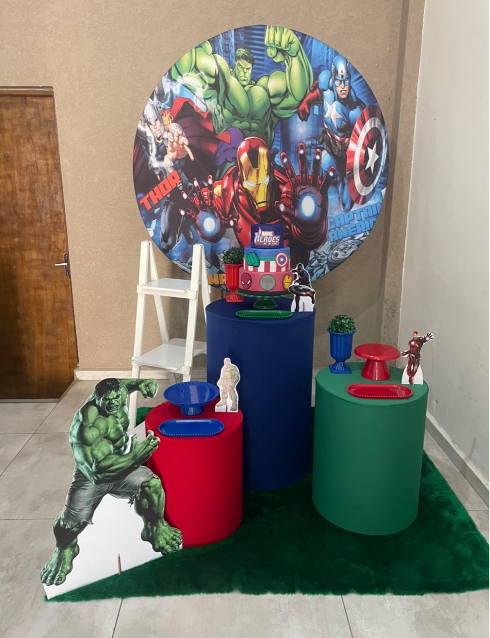 Kit Pm Médio Vingadores/ Heróis - Jujuba Festa e Cia 