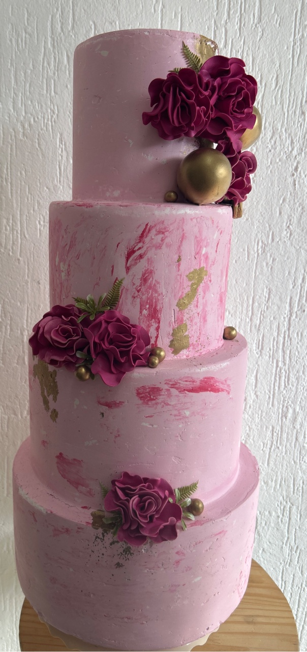 Bolo Fake  Biscuit Rosa Com Flores  - Jujuba Festa e Cia 