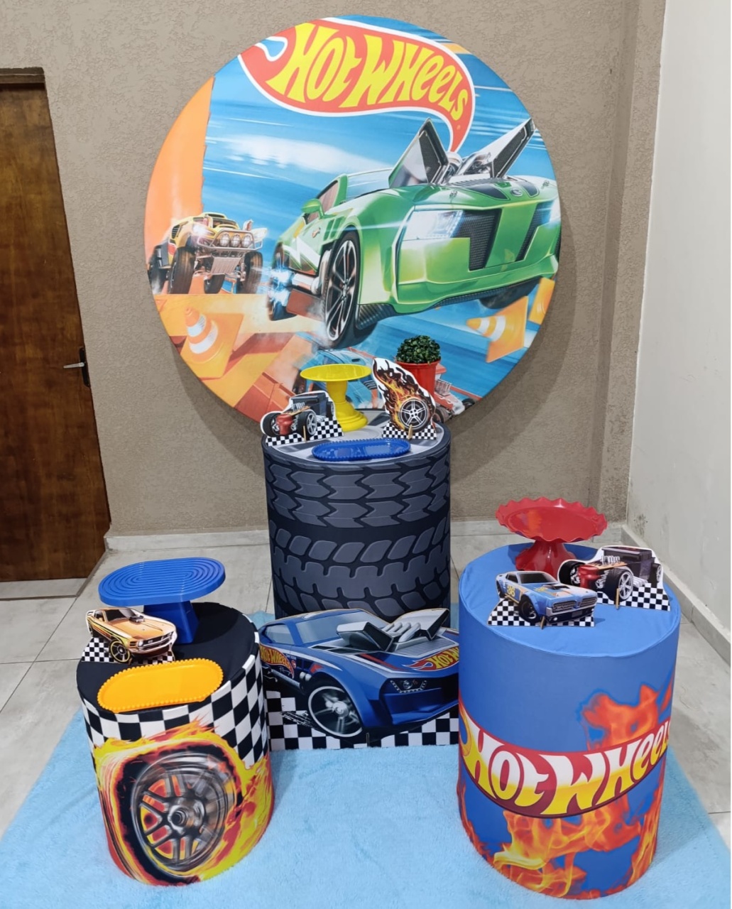 Kit Pm Básico Hotwheels - Jujuba Festa e Cia 